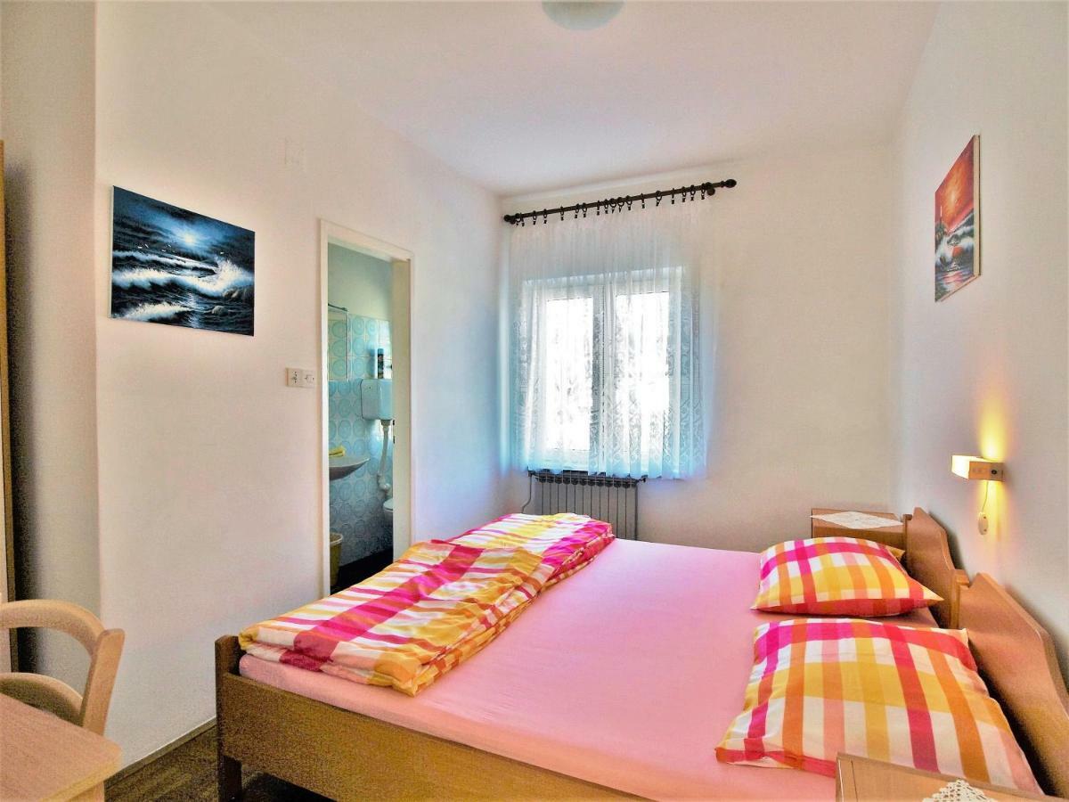 Apartma Ljubica *