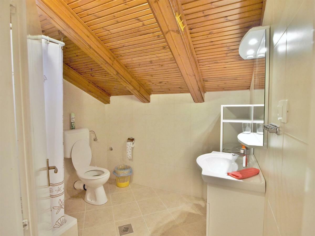 Apartma Ljubica *